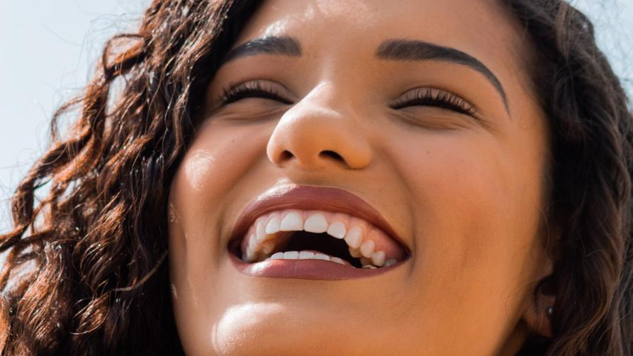 တူရကီရှိ ဟောလိဝုဒ်အပြုံးဖြင့် အသွင်အပြင်အသစ်- အကောင်းဆုံးစျေးနှုန်းများ၊ အကောင်းဆုံးစောင့်ရှောက်မှု